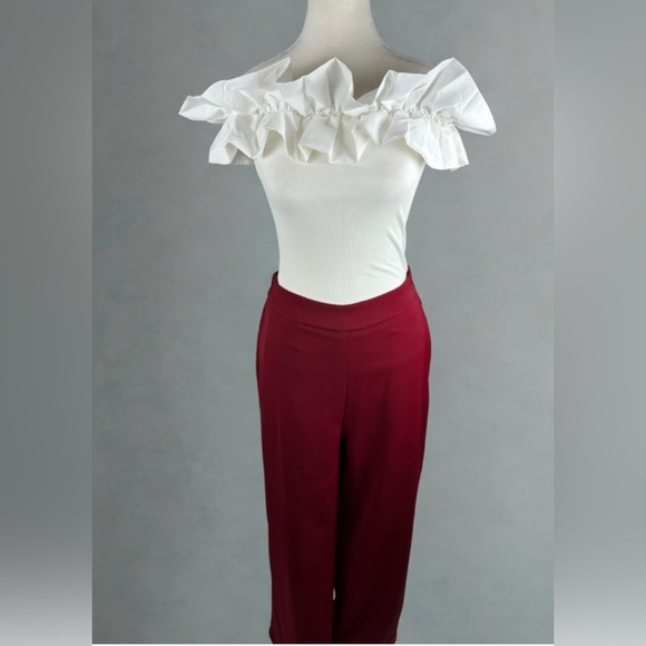 White Ruffle Off-Shoulder Top Size S - Picture 4 of 4
